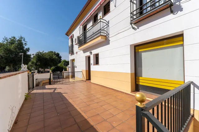 MAGNÍFICA CASA CON ENCANTO EN LA PRECIOSA ZONA DE TRASSIERRA — 7