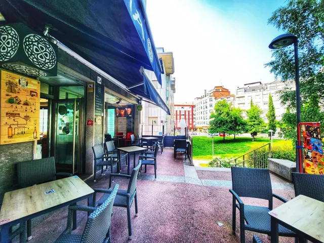 Local comercial 118m² en venta - La Parda - foto 3