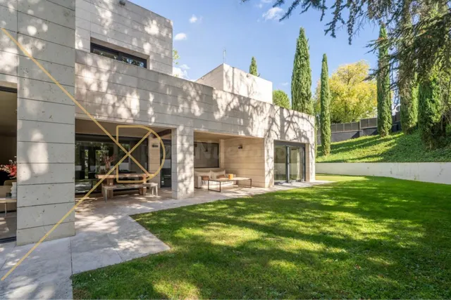 Impresionante casa reformada en Av.Pearson - foto 2