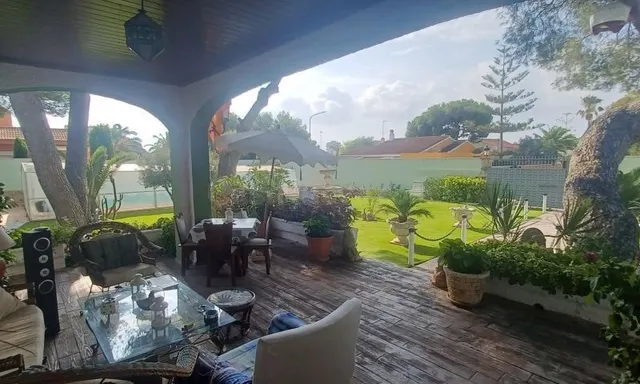 Villa de 3 dormitorios, 3 baños en campo amor ( Orihuela Costa ) — 2