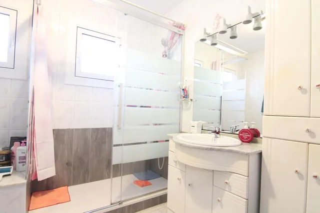 Casa a tres vientos con 4 habitaciones, amplio garaje y patio privado en el barrio de sant bernat — 20