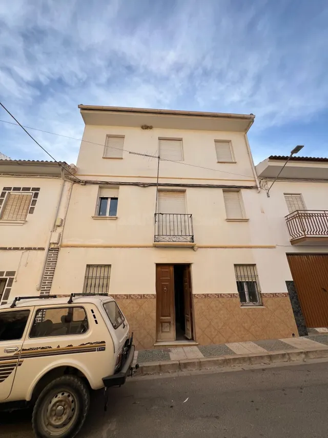 Encantadora casa de tres plantas en el centro de Villanueva  - foto 5