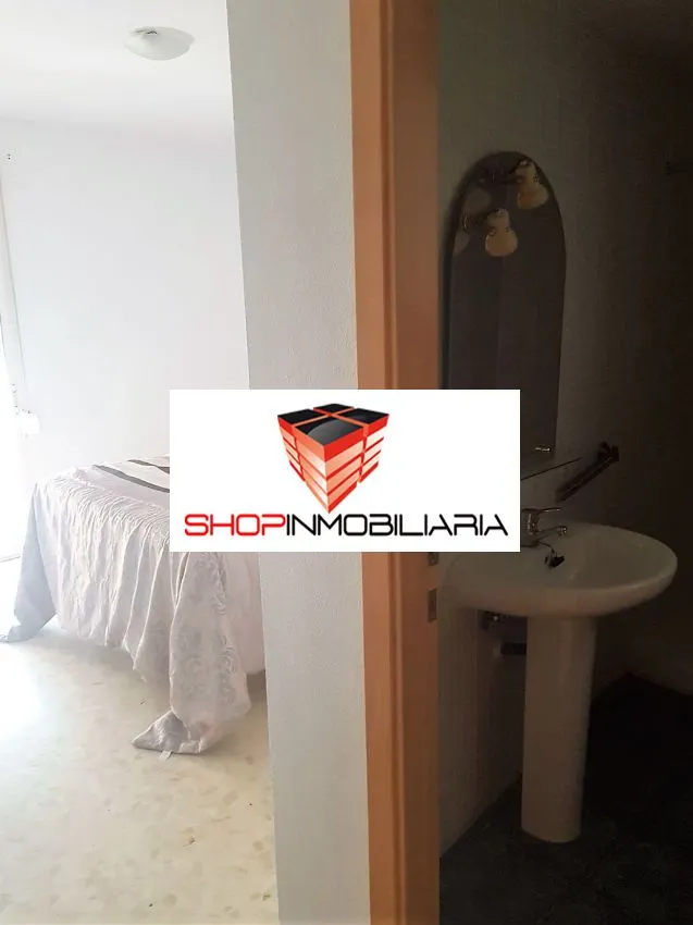 SE ALQUILA GRAN PISO EN AV. PESET ALEIXANDRE — 5