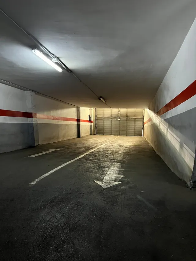 Parking en venta en Hospitalet — 5