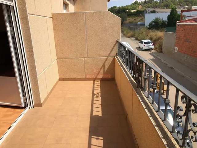 EN VENTA VIVIENDA UNIFAMILIAR ADOSADA EN VILLARGORDO DEL JUCAR — 27