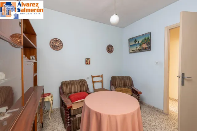 Piso con terraza y gran potencial junto a Camino de Ronda — 23