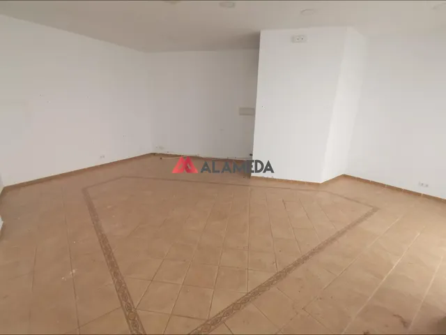 LOCAL COMERCIAL EN CENTRO COMERCIAL NOVO CENTER — 10
