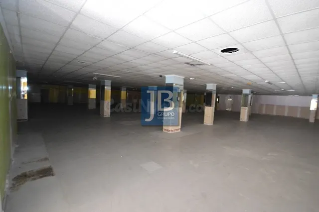 Local comercial 1000m² en alquiler - CANALS - foto 3