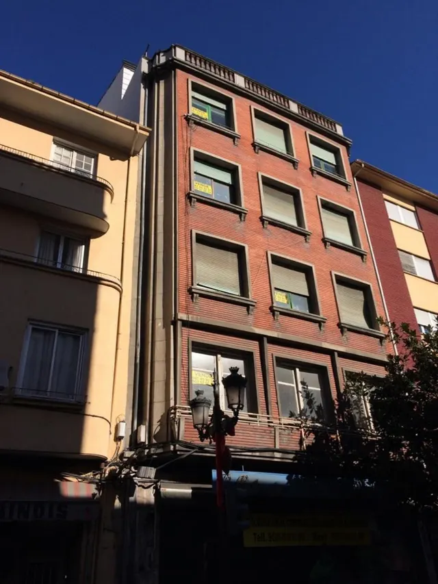 SE VENDE EDIFICIO EMBLEMÁTICO EN EL CENTRO DE PONFERRADA — 3