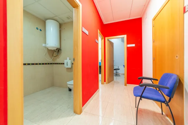 Local comercial 306m² en venta - Centro urbano — 7