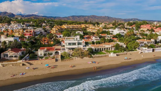 Viilla de lujo en primera línea Costa Bella Marbella - foto 2