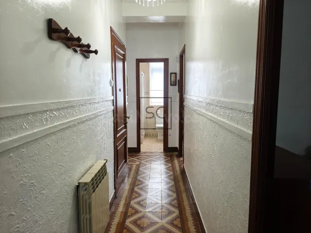 Casa con jardín y garaje en Porta Nova, Ferrol — 4