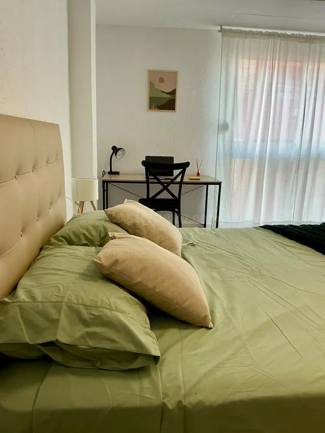 ALQUILER DE AMPLIA VIVIENDA REFORMADA CON 5 DORMITORIOS ZONA - foto 5
