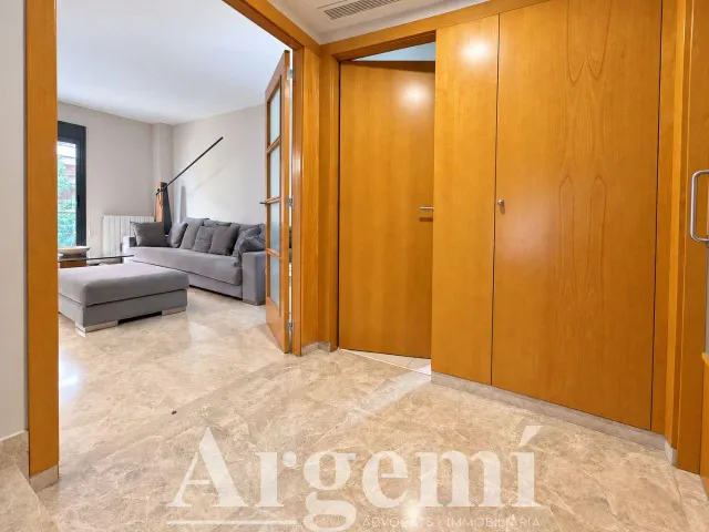 Casa adosada en venta en Montcada i Reixac — 11