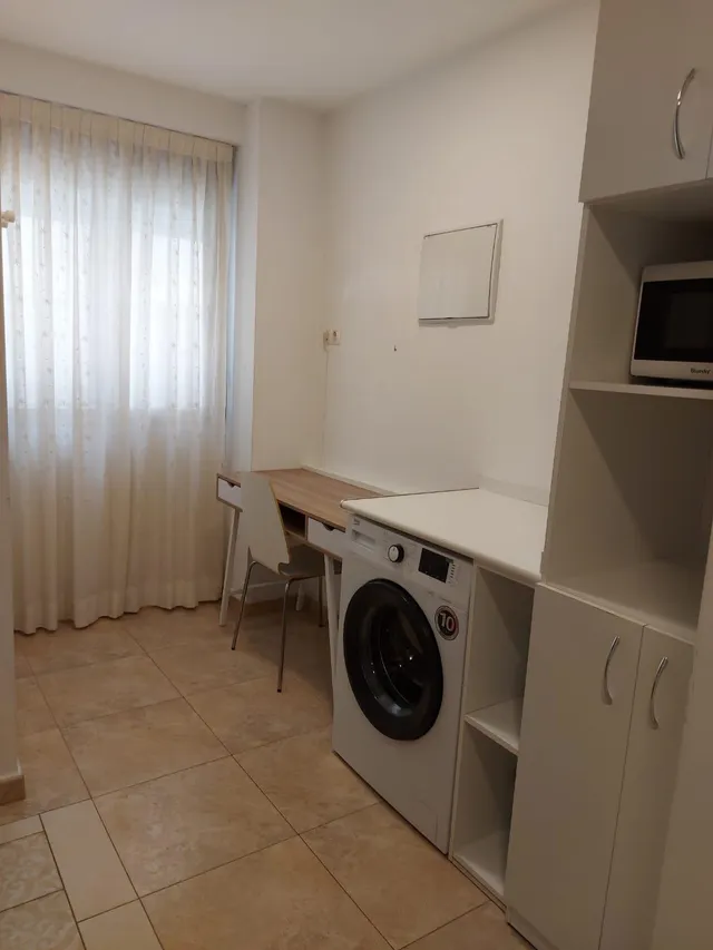 DISFRUTA DE TU AMPLIO LOFT EN REINA VICTORIA — 13