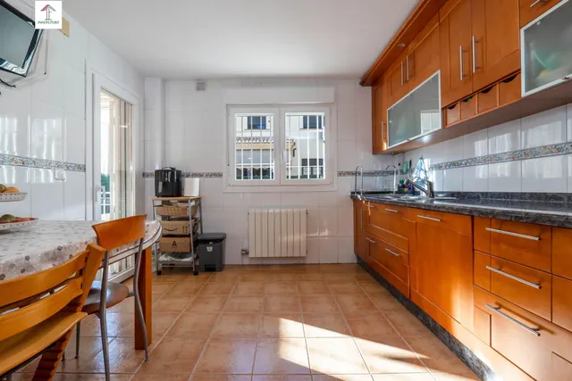 Espectacular chalet adosado en el Vial de Churriana de la Vega: eficiencia, confort y listo para entrar a vivir! — 23