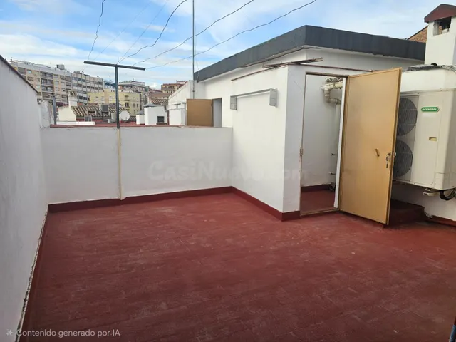 Piso de 4 dormitorios con plaza de garaje en San Basilio, con terraza de 20 m2 anexa al trastero en la cubierta. — 3