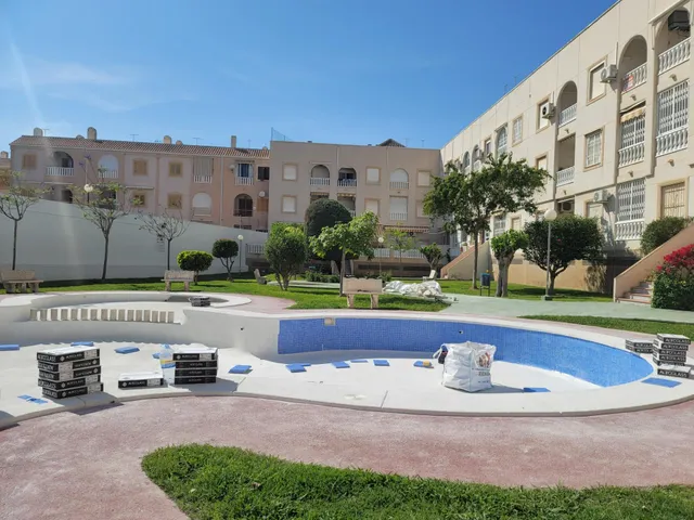 encantador ático con 3 dormitorios y piscina comunitaria — 25