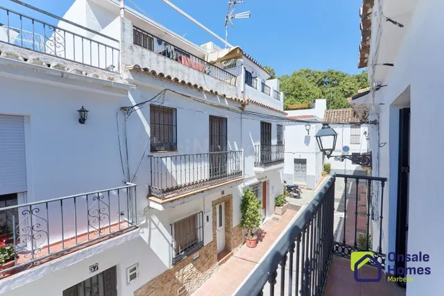 Chalet 7 habitaciones 174m² en venta - Marbella Pueblo - foto 2