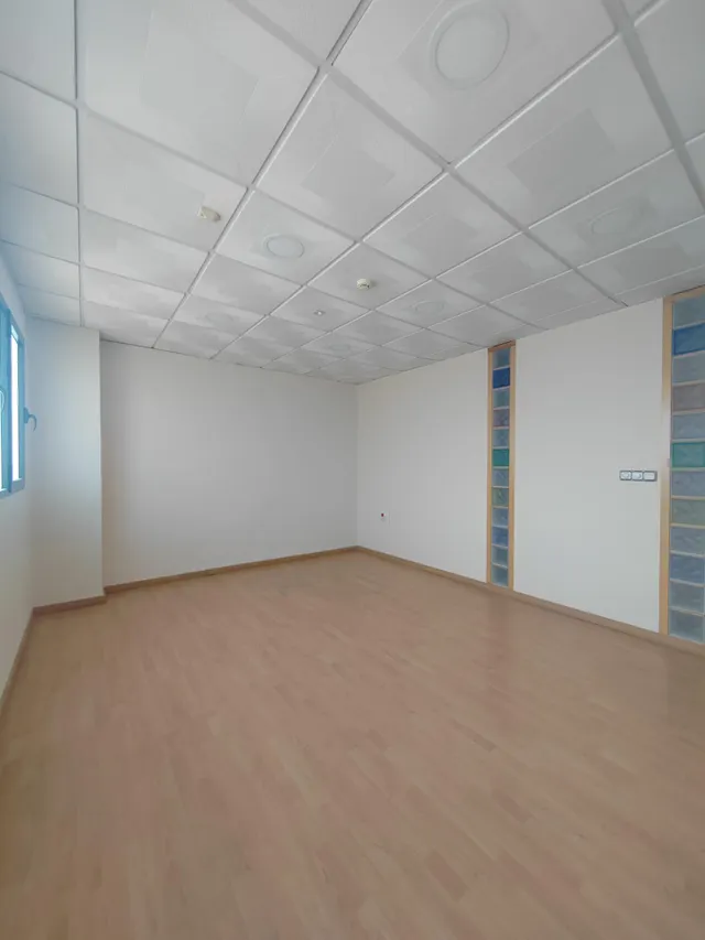 Amplio Local Comercial Reformado en Gran Eje de Jaén - Ideal para Tu Negocio — 21