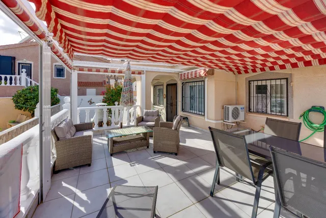 CHALET INDEPENDIENTE EN CIUDAD QUESADA CON JARDIN, GARAJE Y PISCINA COMUNITARIA — 6