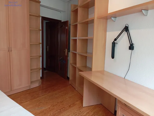 Amplio y Luminoso Piso en San Antón, Logroño - €395.000 — 13