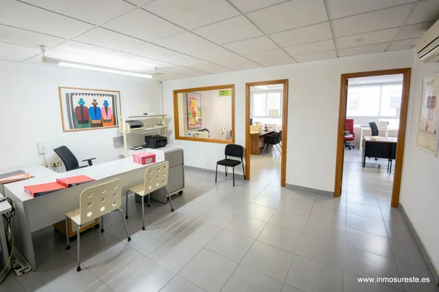 ¡Novedad! Venta de entresuelo, zona Reyes Católicos, 146 m2 — 12