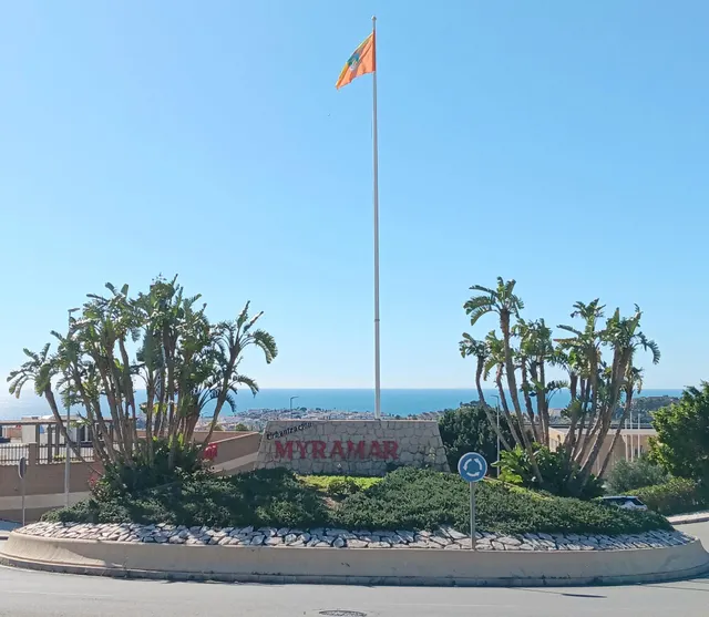 OPORTUNIDAD, amplio piso en Arroyo de la Miel, Benalmádena — 10