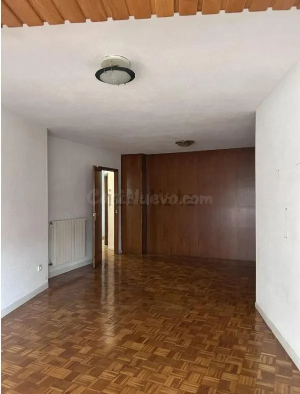 ALQUILER DE EXCELENTE VIVIENDA SIN AMUEBLAR EN AVENIDA OSCAR ESPLÁ ALICANTE — 4