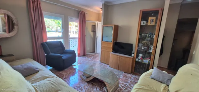 Dúplex con terraza, dos plazas de garaje y trastero en Playa de Arinaga. — 8
