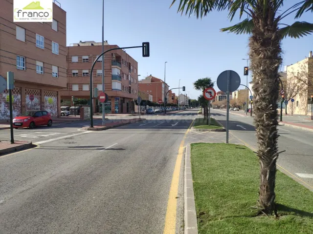 LOCAL CON VISTAS DESDE CIUDAD DE ARANJUEZ - foto 4