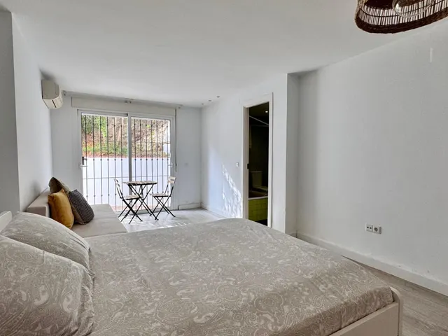 Chalet Independiente de Lujo en Benalmádena – Privacidad, Naturaleza y Vistas al Mar — 35