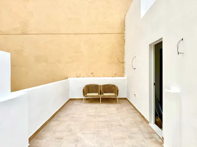 ESTUDIOS Y APARTAMENTOS DESDE 190.000 — 36