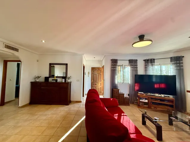 Espectacular villa independiente con piscina privada — 18