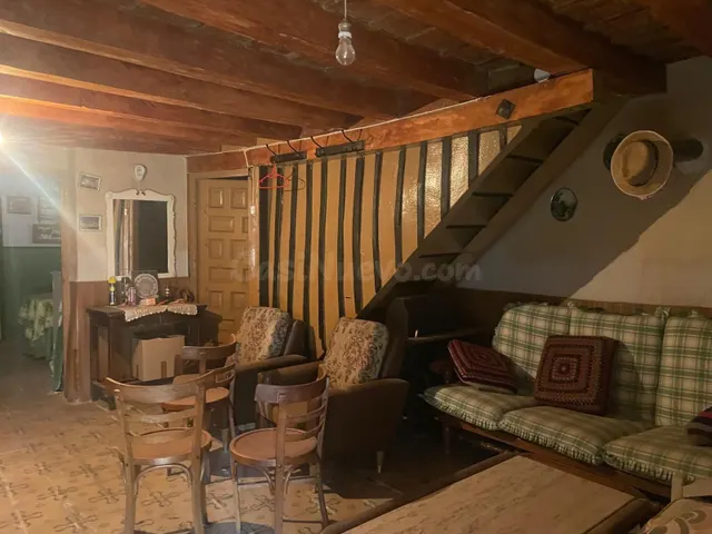 CASA EN EL PUEBLO DE BERCIAL - foto 2