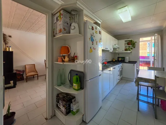 PISO LUMINOSO JUNTO A PLAZA EUROPA – 3 habitaciones — 6