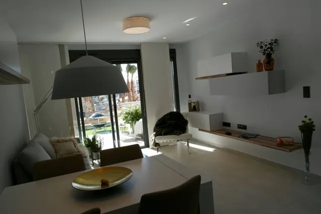 Obra Nueva. Bungalows desde 219.000 €. 2 y 3 dormitorios y 2 baños. Piscina comunitaria. — 18