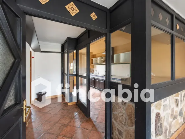 Casa para reformar con patio, balcones y local en Breda — 38