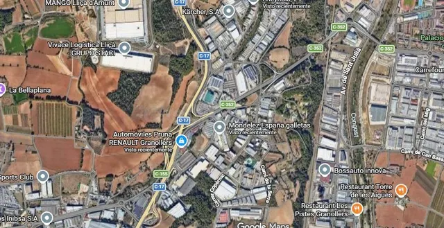 Amplia nave de mas de 1000m2 en venta en Granollers - Polígo - foto 5
