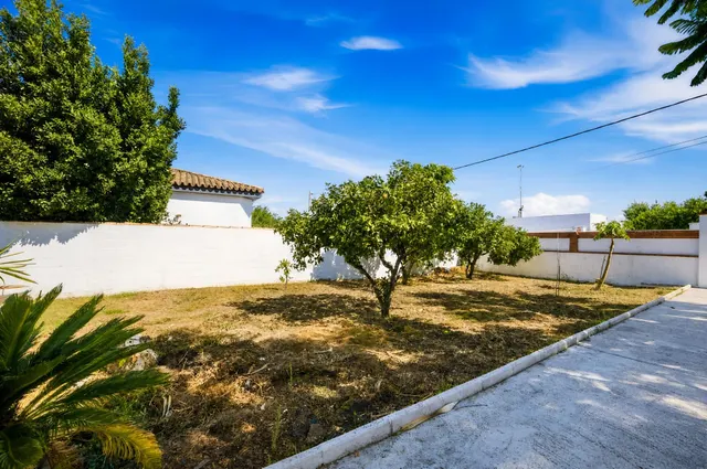 Chalet con amplia parcela en El Sotillo — 49