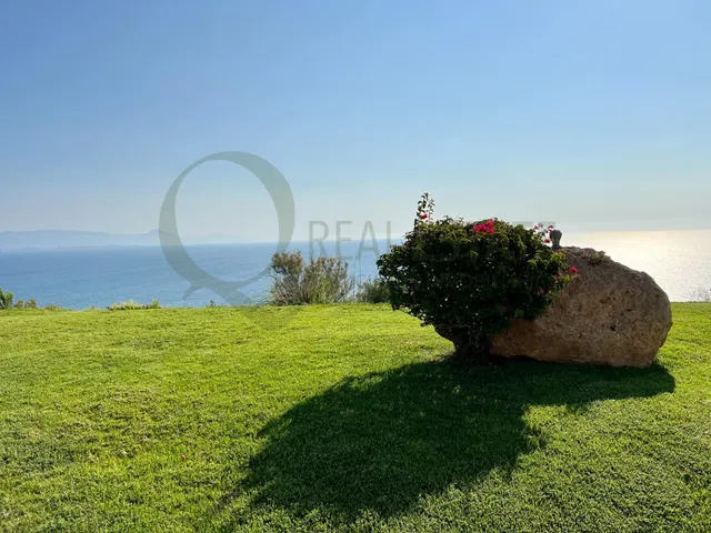 VISTAS ESPECTACULARES AL MAR Y LA MONTAÑA — 42