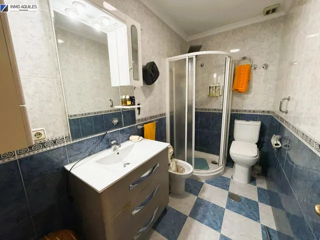 Amplia Casa en Zaidín, Granada - Oportunidad Única — 25