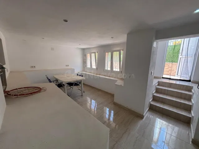 Adosado de 4 dormitorios, 2 baños en Los Altos (Orihuela Costa) con 2 Piscinas, Solárium y Gran Sótano — 13
