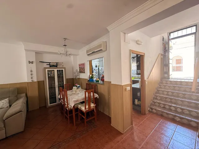 Amplia casa de dos plantas + buhardilla y azotea en santa cruz – a solo 15 minutos de Córdoba — 15