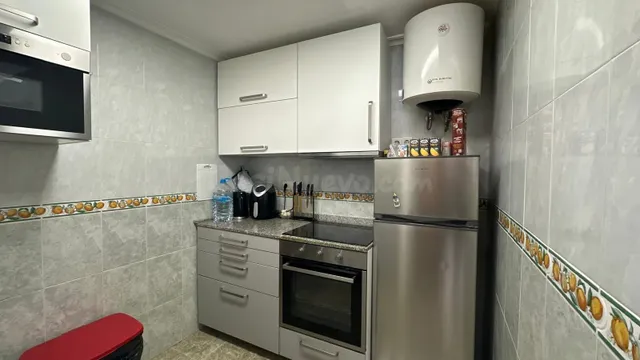 ÁTICO DE 1 HAB Y 1 BAÑO CON TERRAZA EN EL CENTRO DE TORREVIE - foto 5