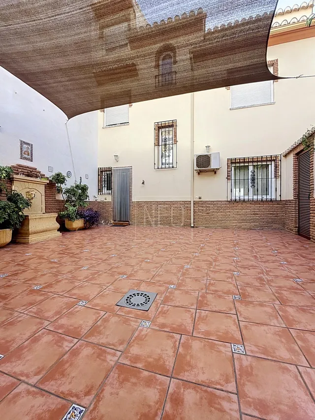 CHALET ADOSADO EN CALLE CAZADOR, HUETOR VEGA — 12
