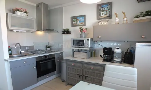 Coqueto apartamento con parking privado - foto 5