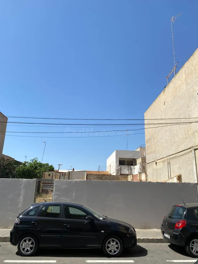 TERRENO URBANO PARA PROMOCIÓN RESIDENCIAL – BARRIO DE LOS ÁN - foto 2