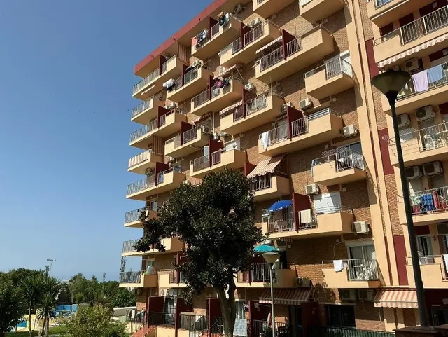 Estudio reformado con licencia turistica en Gamonal, Benalmadena — 27