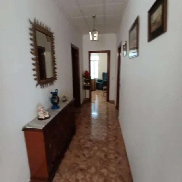 CASA PARA ENTRAR A VIVIR CON PATIO — 22